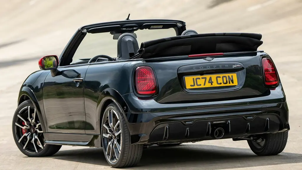 MINI Cooper 2.0 C Exclusive 2dr Auto